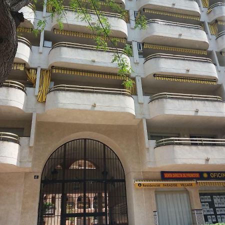 Bonito Apartamento con varias piscinas Salou Esterno foto