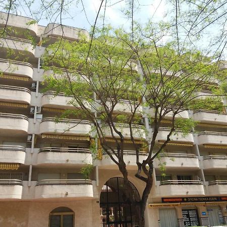 Bonito Apartamento con varias piscinas Salou Esterno foto