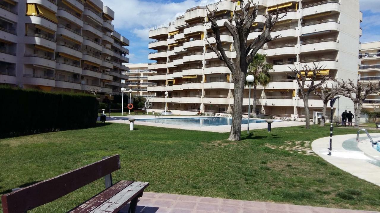 Bonito Apartamento con varias piscinas Salou Esterno foto
