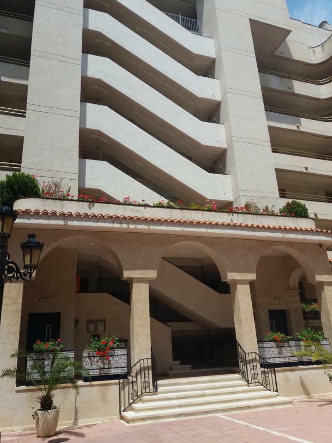 Bonito Apartamento con varias piscinas Salou Esterno foto